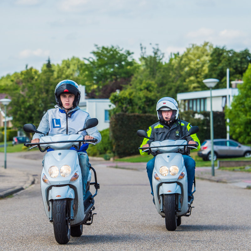 Scooter Rijbewijs in 1 Dag Voorhout bel mij